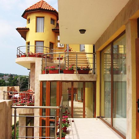 Hotel Queen Aydemir Exterior photo